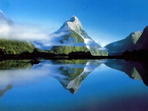 El Lago y la montaña que tienen mucha influencia sobre Don Manuel.